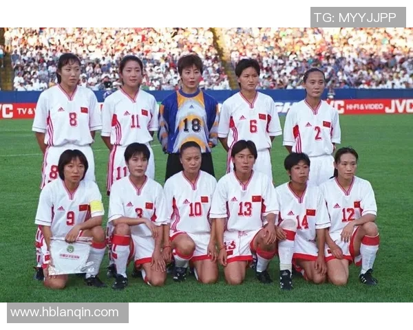 历届奥运会足球赛场上的传奇球星及其辉煌表现回顾