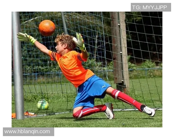 如何从草根球场到顶级联赛发掘足球守门员的潜力和未来明星