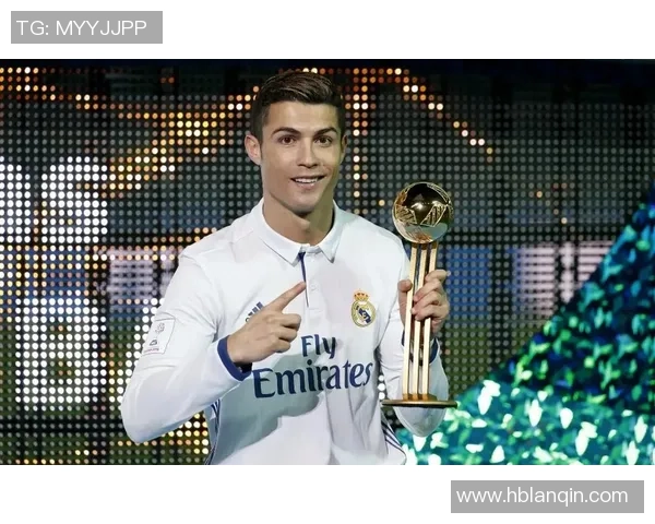 C罗驾照套装限量版发布 球场传奇与驾驶风采完美融合